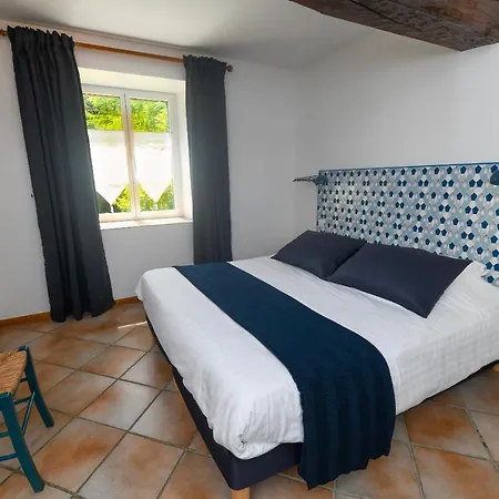 Nocleg ze śniadaniem Chambres D'hotes - Domaine De Bacqueville 4*